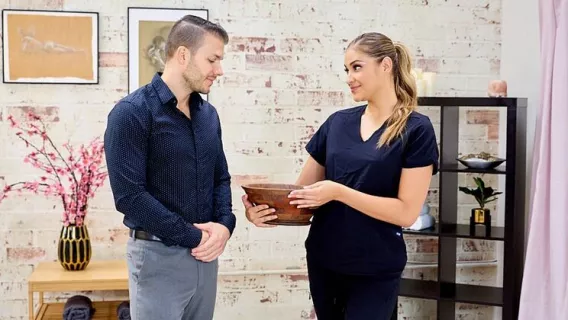 ⁣Confidence Boost ※ Gizelle Blanco, Codey Steele ※ Nuru Massage 