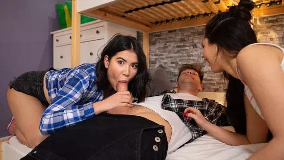 ⁣Virgin Backpacker ※ Lady Dee, Michael Fly, Monica Brown ※ Fake Hostel 