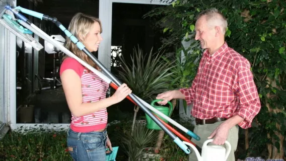 Helping Old People ※ Doug, Alica ※ Oldje 