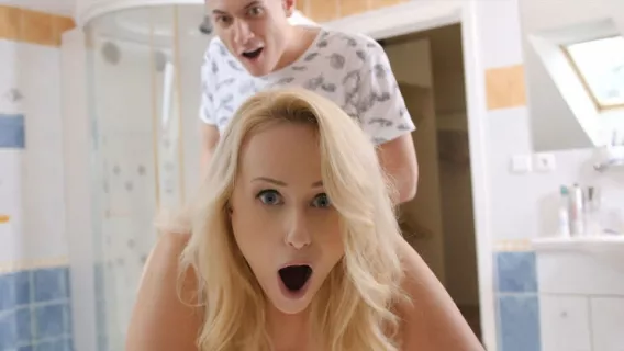 Frisky At The Winter House ※ Faun, George Uhl, Stacy Cruz ※ Team Skeet X Series 