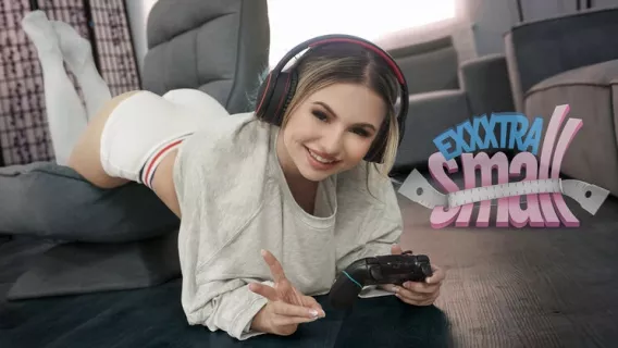 ⁣Cum Get Me ※ Chris Epic, Aria Banks ※ Exxxtra Small 