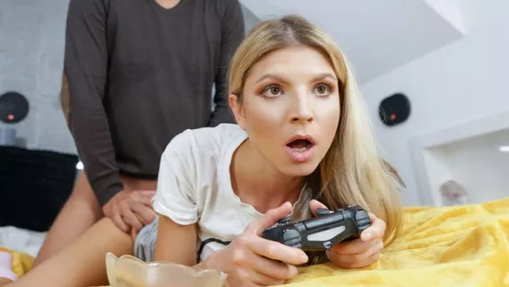 ⁣Gamer Girl Focus ※ Gina Gerson, Thomas Stone ※ Exxxtra Small 