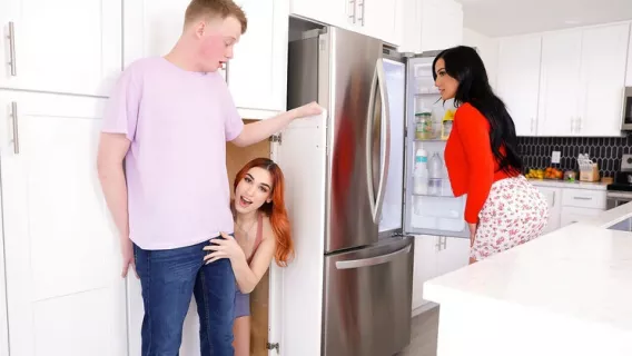 Hide And Seek With My Stepsister - S27:E1 ※ Delilah Day ※ Bratty Sis 