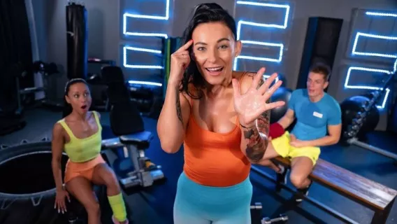 ⁣Big Cock Gym Threesome With Babes ※ Lexi Dona, Caramella Del X, Matthew Meier ※ Fitness Rooms 