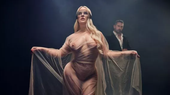 ⁣Worth ※ Manuel Ferrara, Vic Marie ※ Deeper 