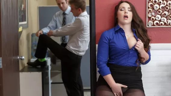 ⁣Chief Executive Whore ※ Danny D, Lola Foxx ※ Brazzers 