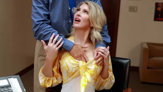 ⁣The Panty Sniffer ※ Peter Fitzwell, Gigi Dior ※ Perv Principal 