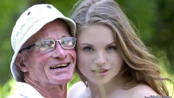 ⁣Young Provocative Picnic ※ John, Alessandra Jane ※ Oldje 