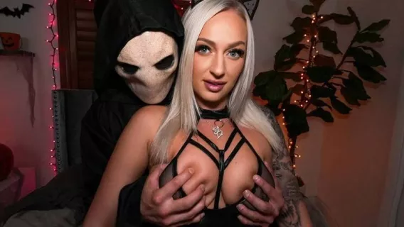 Lets Play ※ Elana Bunnz, Johnny Love ※ Bangbros Clips 