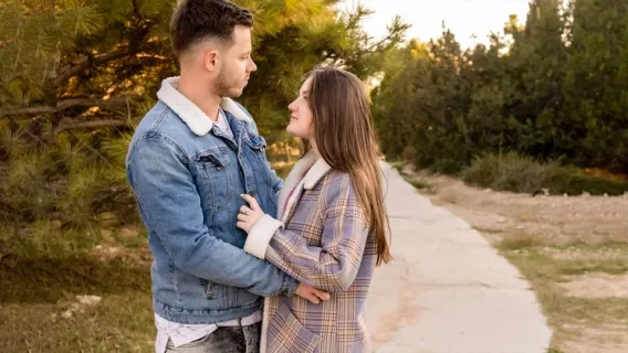 ⁣Grabbing On For Dear Ass ※ Gerald Vi, Ba*** Bamby ※ Team Skeet X Series 