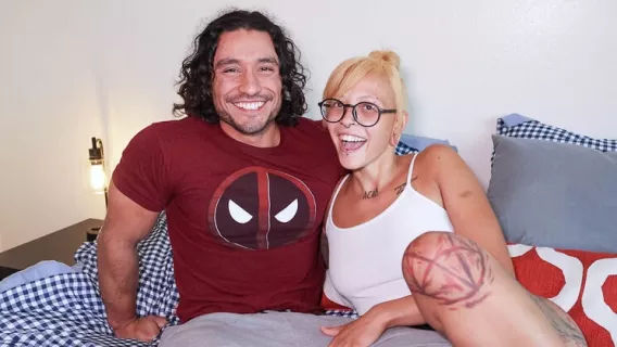 ⁣Leo Woodman Is Ready To Lay The Good Wood To Mai Cox ※ Leo Woodman, Mai Cox ※ Hot Guys Fuck 