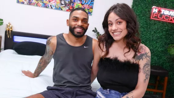 ⁣Melody Foxx Loves The Shredded Abs On Athletic James Harp ※ Melody Foxx, James Harp ※ Hot Guys Fuck 