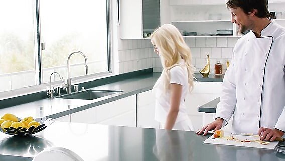 The owners daughter seduced the personal chef for sex 