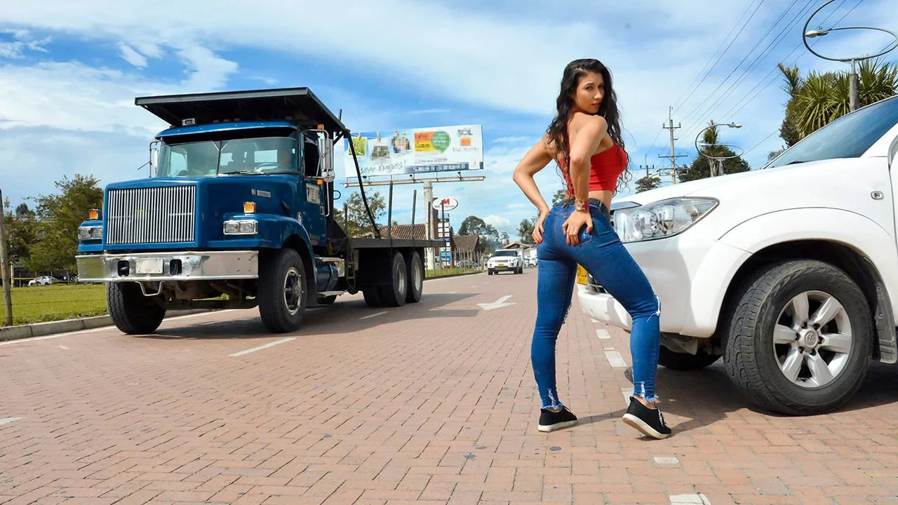 ⁣Another Day In Latina Pussy Paradise 