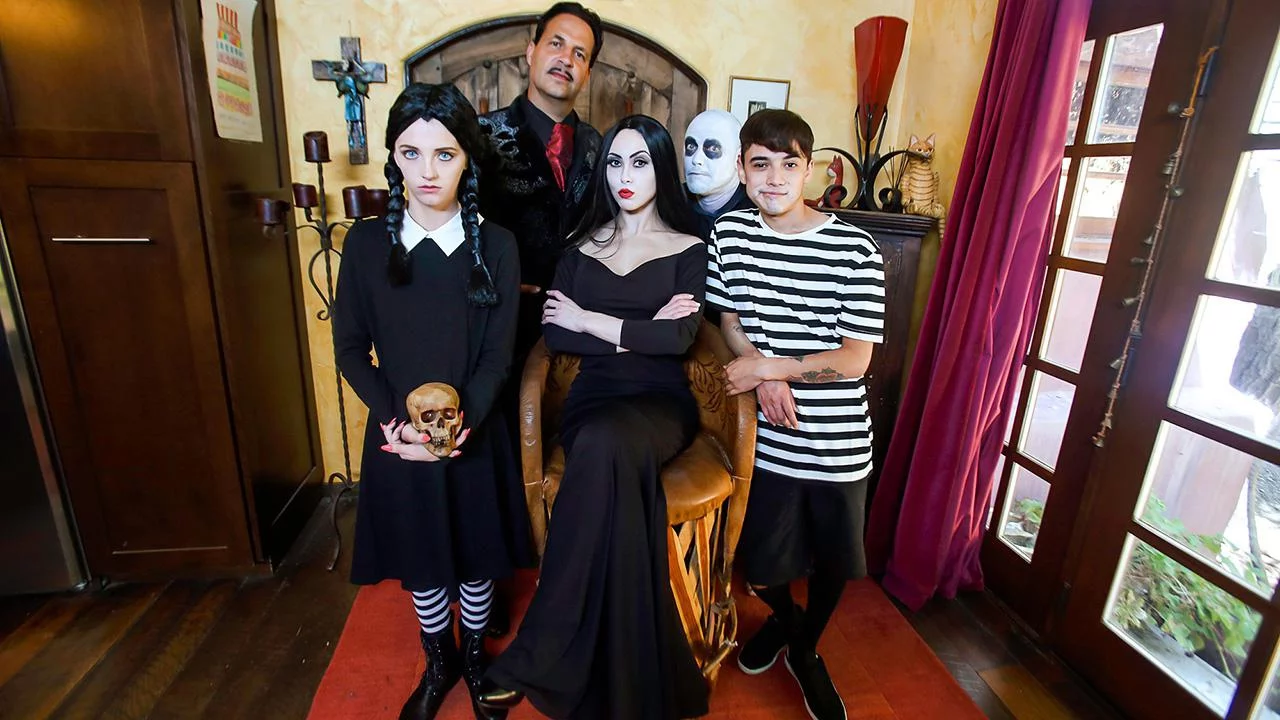 ⁣Addams Family Orgy 