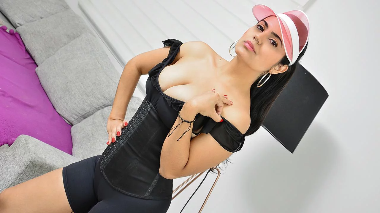 A Legendary Latina Lay 