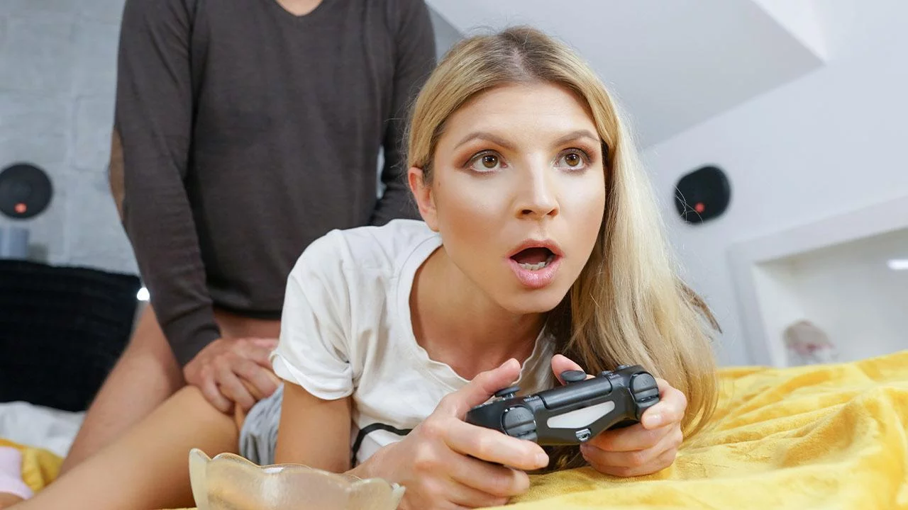 Gamer Girl Focus 
