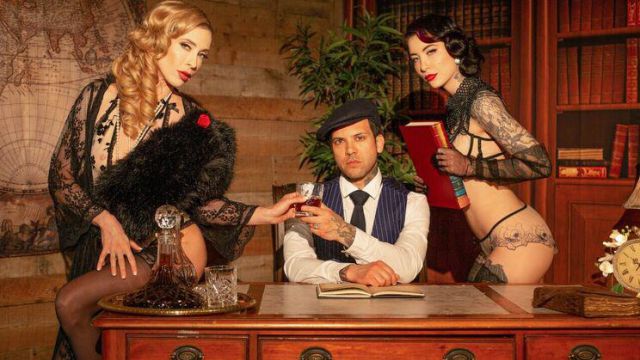 ⁣All Hands On Small Hands 