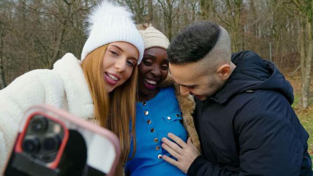 RV Threesome 