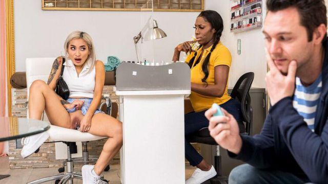 ⁣Sneaky Vibrator Leads To Salon Sex 