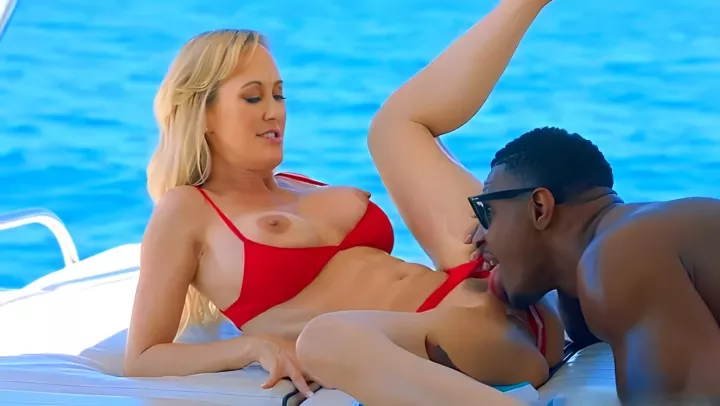 Nigger licked pussy on a yacht and fucked the aunt he was vacationing with 
