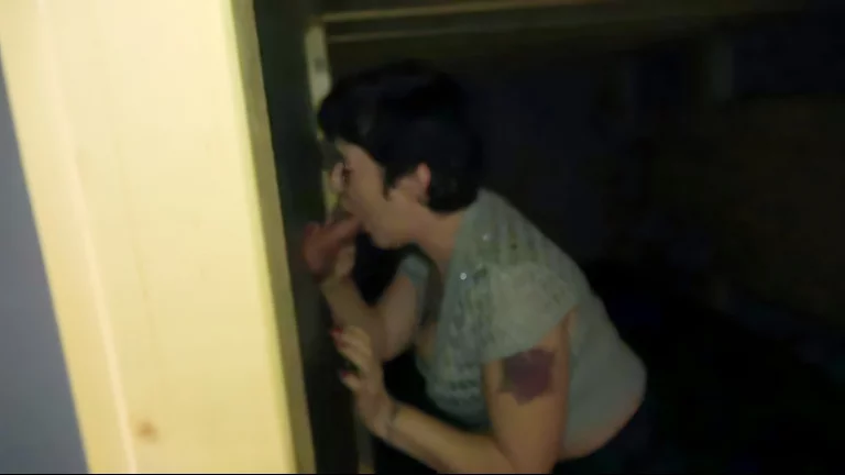 ⁣Kinky Grannies Fuck One Young Man And Enjoy Eating Cum 