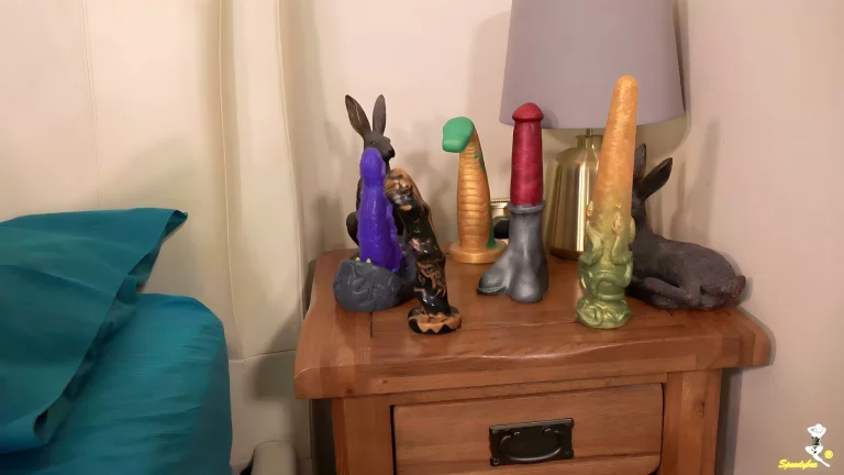 ⁣Trisha Silicone Dildos 