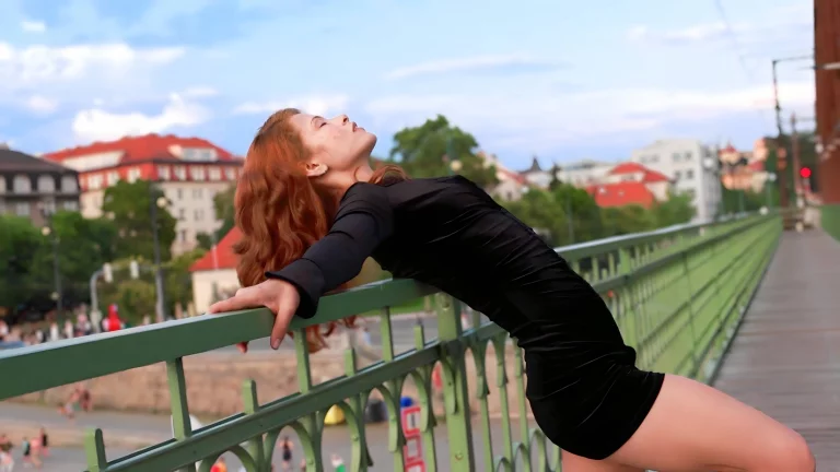 Gorgous Irene Rouse With Fucking Machine 