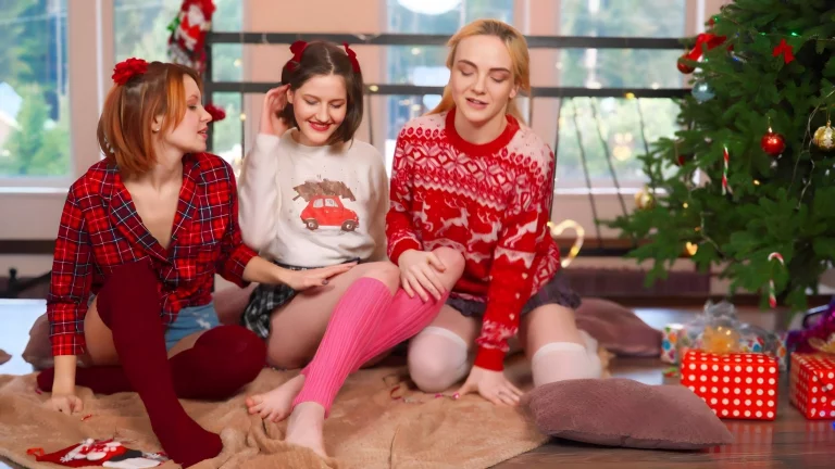 Lesbian Girls Love Dildo 