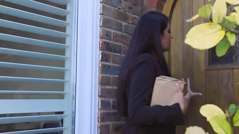 ⁣Gorgeous Women Pleasure Each Other And A Hot Blonde Takes On Two Men 