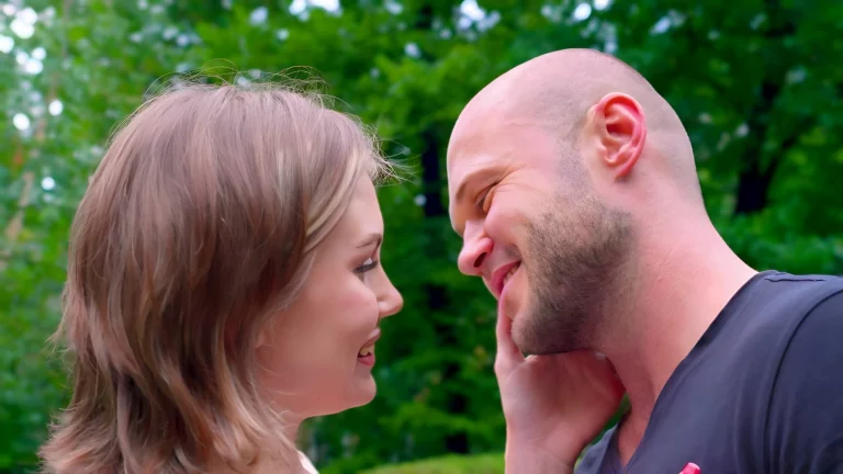 ⁣Cream Crazed Girls Enjoy A Hot Threesome 