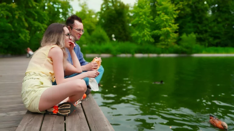 ⁣Romantic Couple Shares A Special Moment 