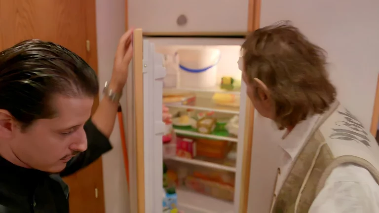 ⁣Coco Realizes Alien Can Only Do One Thing Right On Earth - Fuck 