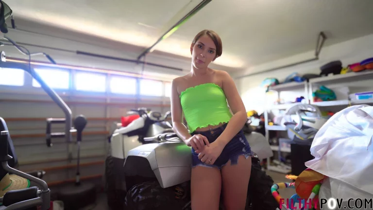 ⁣My Step-Sister Natalie Fucks Me In The Garage To Get Back At My Dad 
